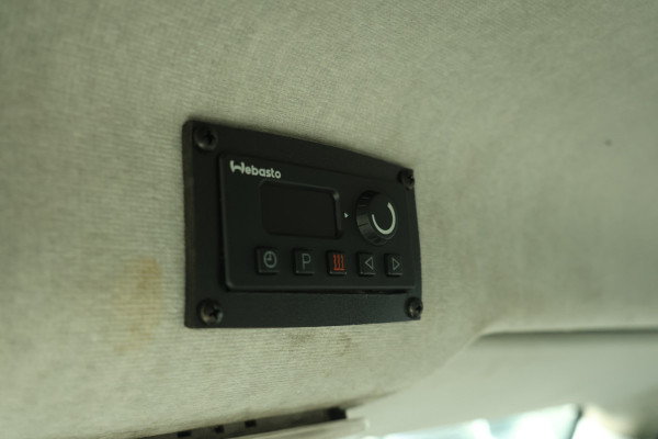 Iveco Daily 35S14V 2.3 352 H3 L-2 Navigatie, L2 H3, Trekhaak, Airco