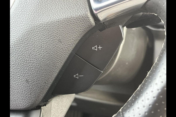 Chevrolet Camaro Convertible 6.2 V8*HEAD-UP*BOSE*CAM*MEMORY*KEYLESS*CRUISE*TEL*