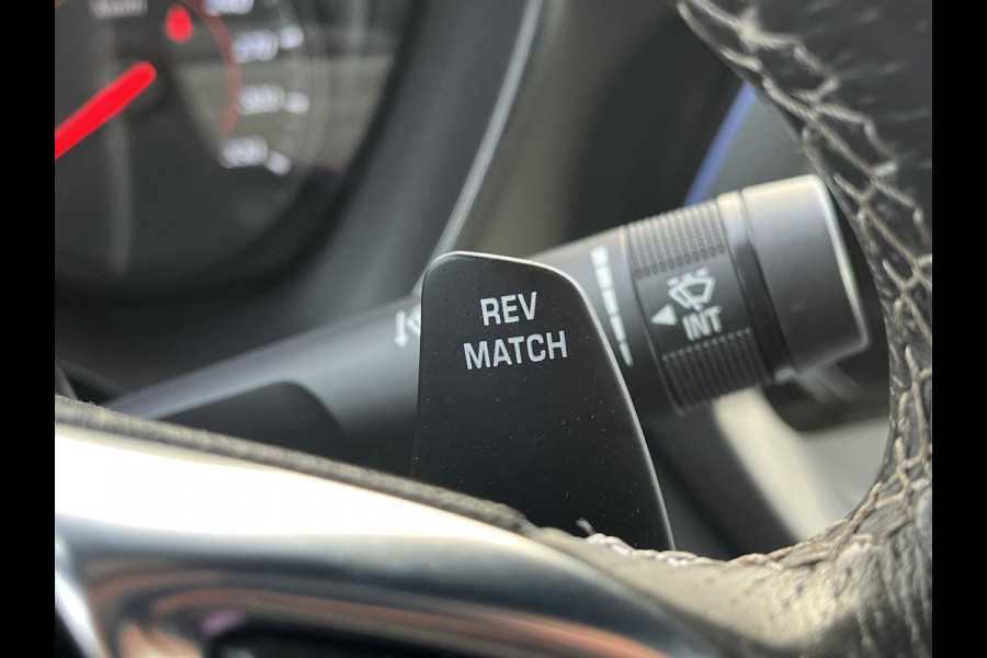 Chevrolet Camaro Convertible 6.2 V8*HEAD-UP*BOSE*CAM*MEMORY*KEYLESS*CRUISE*TEL*