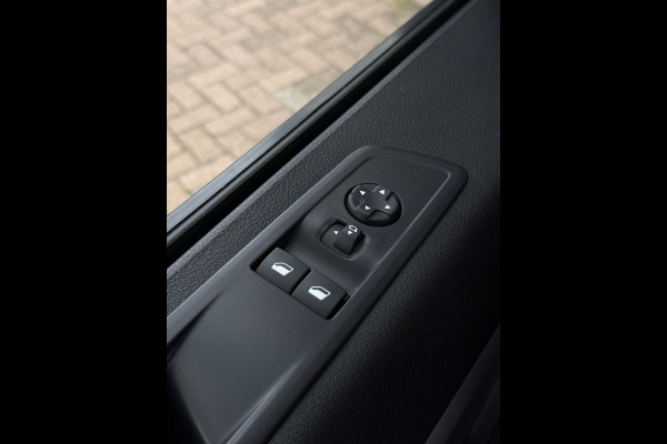 Opel Vivaro 2.0 Diesel L2H1 DC 6P Automaat Standkachel