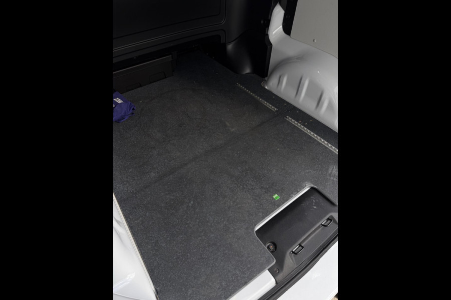 Opel Vivaro 2.0 Diesel L2H1 DC 6P Automaat Standkachel