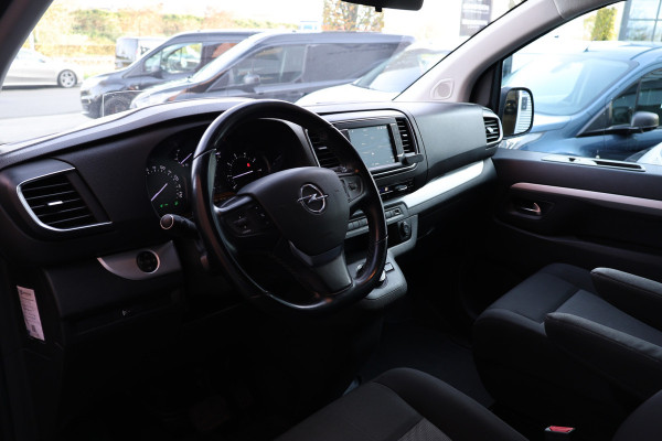 Opel Vivaro 2.0 CDTI L3H1 DC 177 PK | Head-Up | CarPlay | Camera | F1 Flippers | L+R Schuifdeur | Navigatie | Trekhaak | Climate control | 5-Zitter | Nieuwe APK | NAP Logisch | NL Auto