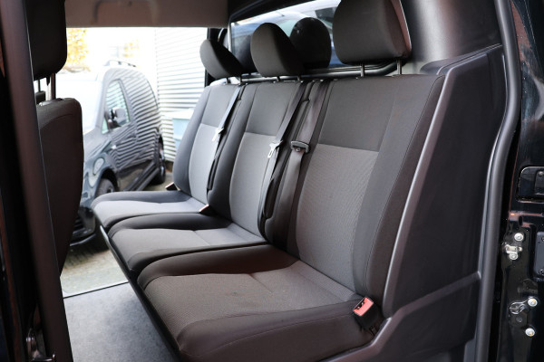 Opel Vivaro 2.0 CDTI L3H1 DC 177 PK | Head-Up | CarPlay | Camera | F1 Flippers | L+R Schuifdeur | Navigatie | Trekhaak | Climate control | 5-Zitter | Nieuwe APK | NAP Logisch | NL Auto