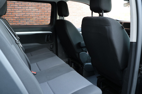 Opel Vivaro 2.0 CDTI L3H1 DC 177 PK | Head-Up | CarPlay | Camera | F1 Flippers | L+R Schuifdeur | Navigatie | Trekhaak | Climate control | 5-Zitter | Nieuwe APK | NAP Logisch | NL Auto