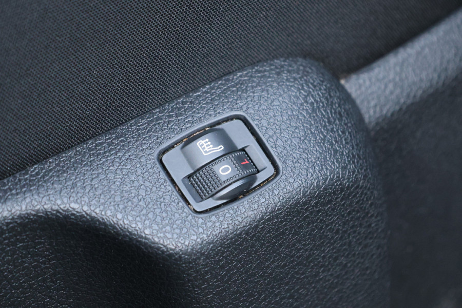 Opel Vivaro 2.0 CDTI L3H1 DC 177 PK | Head-Up | CarPlay | Camera | F1 Flippers | L+R Schuifdeur | Navigatie | Trekhaak | Climate control | 5-Zitter | Nieuwe APK | NAP Logisch | NL Auto