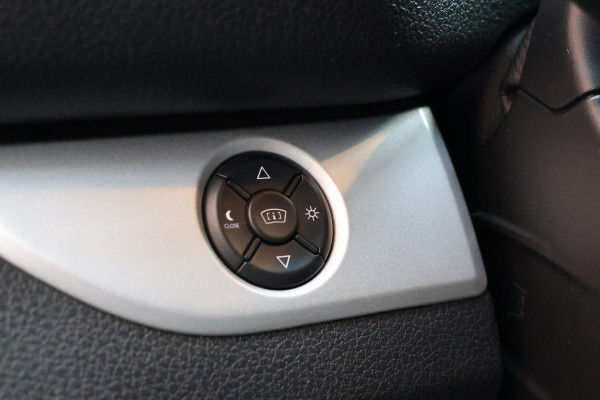 Opel Vivaro 2.0 CDTI L3H1 DC 177 PK | Head-Up | CarPlay | Camera | F1 Flippers | L+R Schuifdeur | Navigatie | Trekhaak | Climate control | 5-Zitter | Nieuwe APK | NAP Logisch | NL Auto