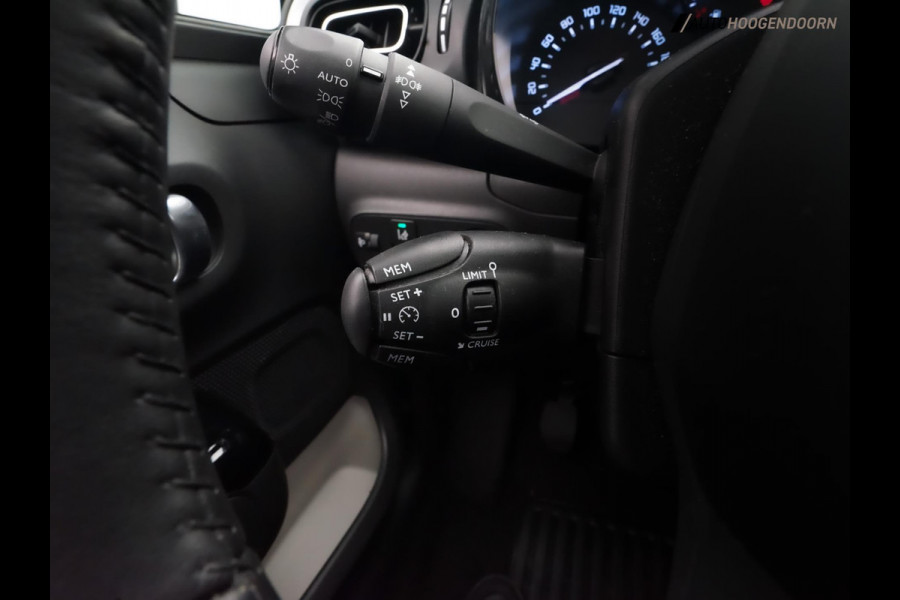 Citroën C3 1.2 PureTech Shine (APPLE CARPLAY,LED,PANORAMA,STOELVERWARMING,CLIMATE,CRUISE,PARKEERSENSOREN,LM-VELGEN,TOPCONDITIE)