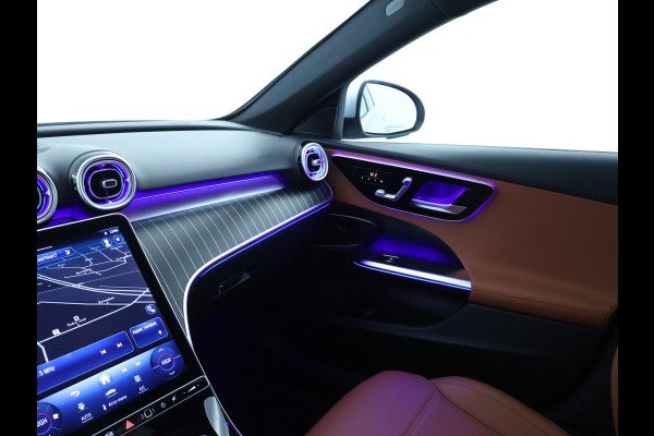 Mercedes-Benz C-Klasse Estate 300 e AMG Plug-In Hybride Panorama Schuif-Kanteldak | Trekhaak | Digital Light | 360° camera | Easy Pack Achterklep | Apple CarPlay. Inclusief 24 maanden MB Certified garantie voor Europa.