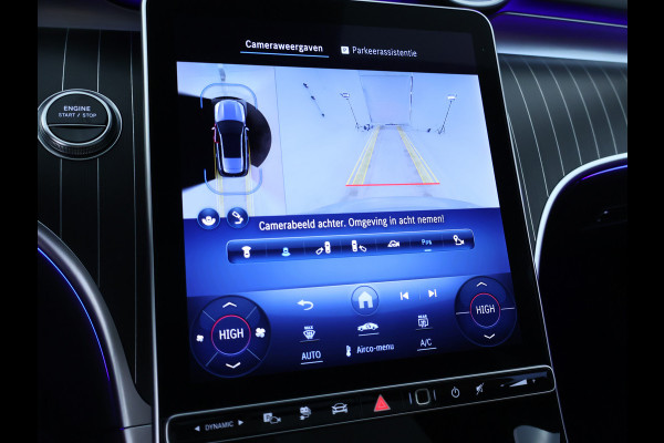 Mercedes-Benz C-Klasse Estate 300 e AMG Plug-In Hybride Panorama Schuif-Kanteldak | Trekhaak | Digital Light | 360° camera | Easy Pack Achterklep | Apple CarPlay. Inclusief 24 maanden MB Certified garantie voor Europa.