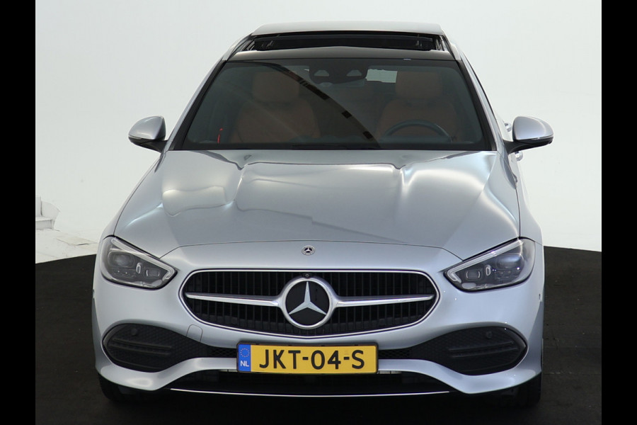 Mercedes-Benz C-Klasse Estate 300 e AMG Plug-In Hybride Panorama Schuif-Kanteldak | Trekhaak | Digital Light | 360° camera | Easy Pack Achterklep | Apple CarPlay. Inclusief 24 maanden MB Certified garantie voor Europa.