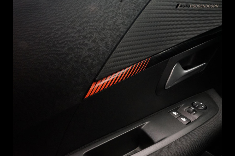 Peugeot 208 1.2 PureTech Sport (APPLE CARPLAY,LED,CAMERA,PARKEERSENSOREN,PARELMOER,LM-VELGEN,NIEUWE APK,CRUISE,TOPCONDITIE)