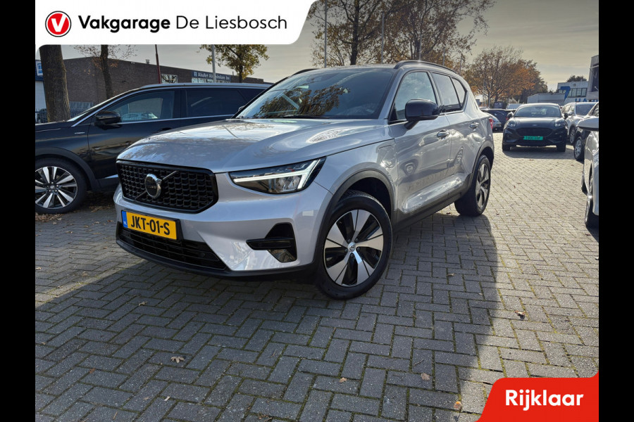 Volvo XC40 1.5 T4 Plug-in hybrid Plus Dark / Panorama-dak / Harman-Kardon / camera / stuur en stoel verwarming