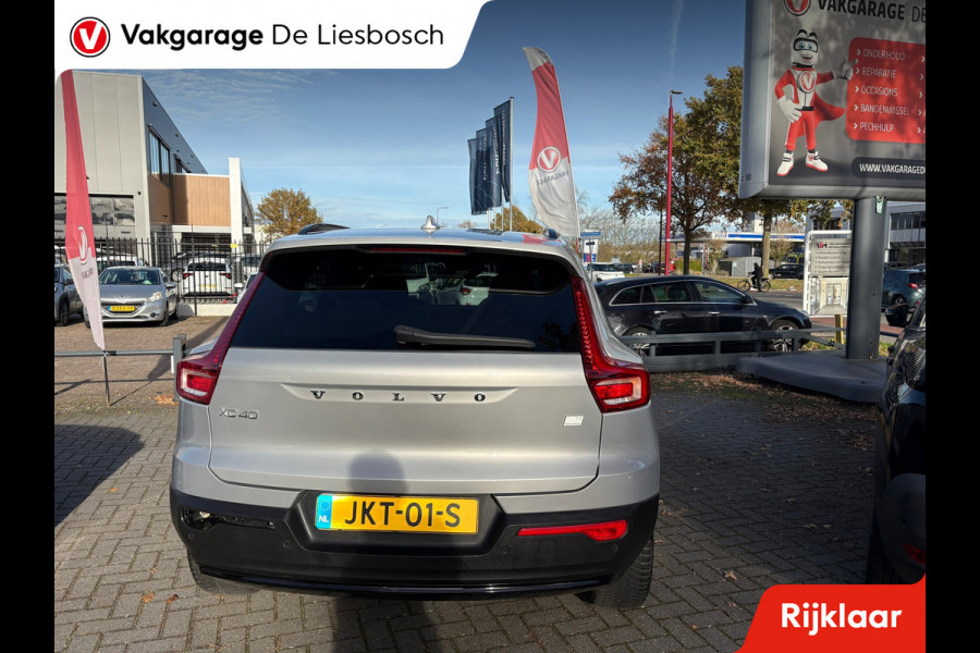 Volvo XC40 1.5 T4 Plug-in hybrid Plus Dark / Panorama-dak / Harman-Kardon / camera / stuur en stoel verwarming