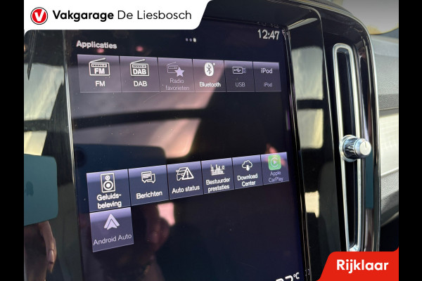 Volvo XC40 1.5 T4 Plug-in hybrid Plus Dark / Panorama-dak / Harman-Kardon / camera / stuur en stoel verwarming