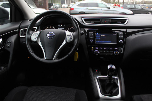 Nissan QASHQAI 1.2 N-Connecta / Trekhaak / Panoramadak / 360Camera / 18'' / Keyless / Navigatie / Getint glas / DAB / Cruise Control