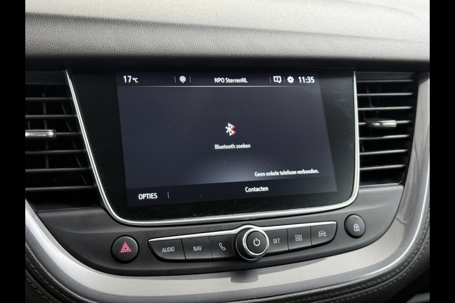 Opel Grandland X T131pk Navi Trekhaak Executive Dual-Ecc Apple Carplay Android PDC-a+v Park-Assist Distr.-Riem bij 61.000km vervangen Chroompakket Priv.Glass Volledig dealer onderhouden, laatste beurt bij 61.000km 1400kg trekvermogen.  EURO6