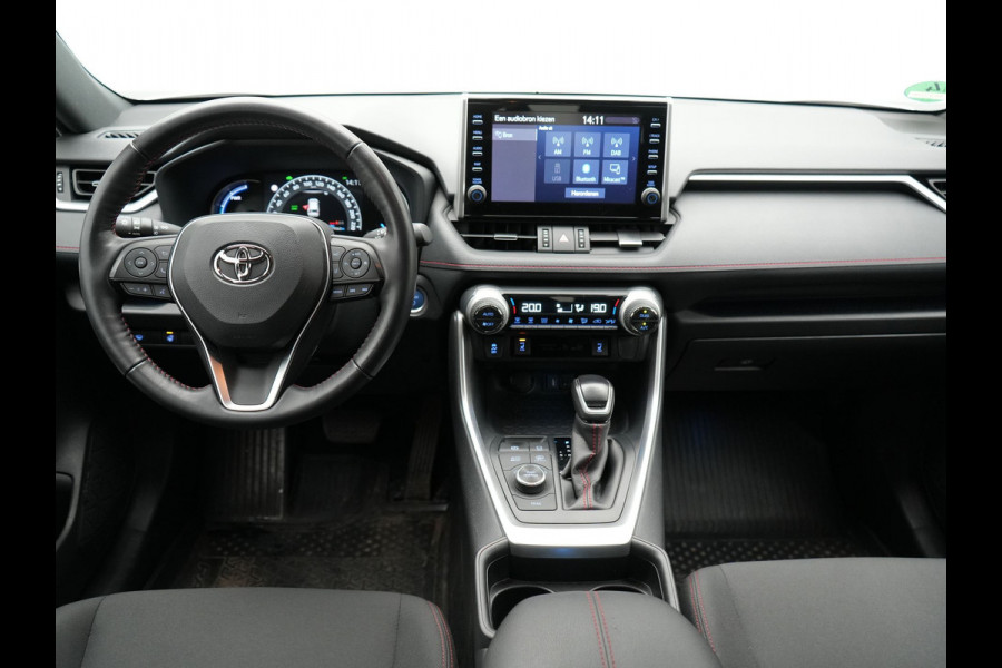 Toyota RAV4 2.5 Plug-in Hybrid AWD Dynamic 306pk Dealer O.H PHEV | Adaptive Cruise | Trekhaak | Sportstoelen Verwarmd | Camera | Apple Carplay | 18"L.M | Keyless | Stuurverwarming | Navigatie |