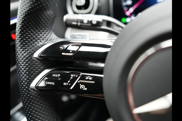 Mercedes-Benz C-Klasse Estate 300 e AMG Line Plug In Hybrid 313pk Dealer O.H PHEV | Trekhaak af Fabriek | Adaptive Cruise | 360 Camera | Digital LED | Burmester Soundsystem | Alcantara Sportstoelen Verwarmd | Sfeerverlichting | Keyless |