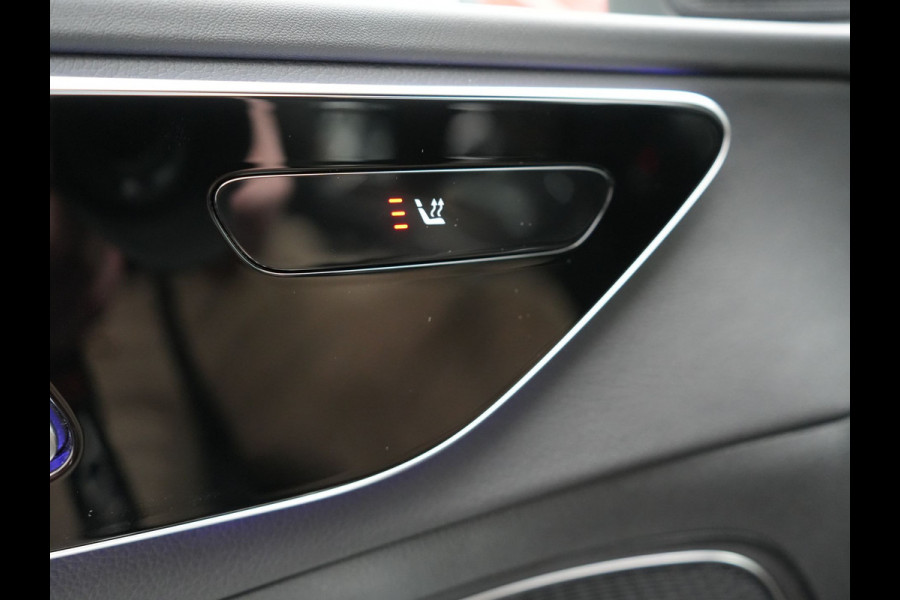 Mercedes-Benz C-Klasse Estate 300 e AMG Line Plug In Hybrid 313pk Dealer O.H PHEV | Trekhaak af Fabriek | Adaptive Cruise | 360 Camera | Digital LED | Burmester Soundsystem | Alcantara Sportstoelen Verwarmd | Sfeerverlichting | Keyless |
