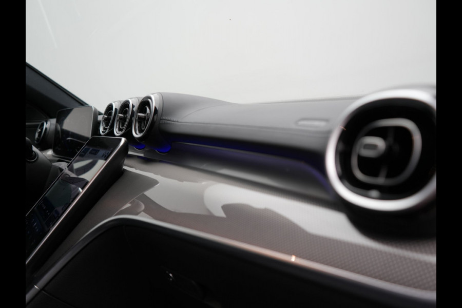 Mercedes-Benz C-Klasse Estate 300 e AMG Line Plug In Hybrid 313pk Dealer O.H PHEV | Trekhaak af Fabriek | Adaptive Cruise | 360 Camera | Digital LED | Burmester Soundsystem | Alcantara Sportstoelen Verwarmd | Sfeerverlichting | Keyless |