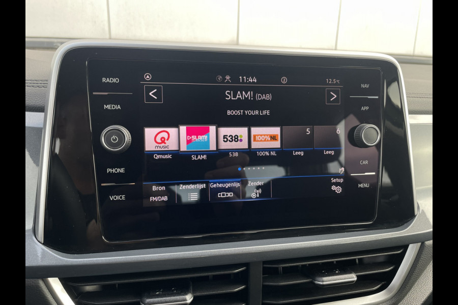 Volkswagen T-Roc 1.5 TSI Style | LED | Camera | Carplay | Climate