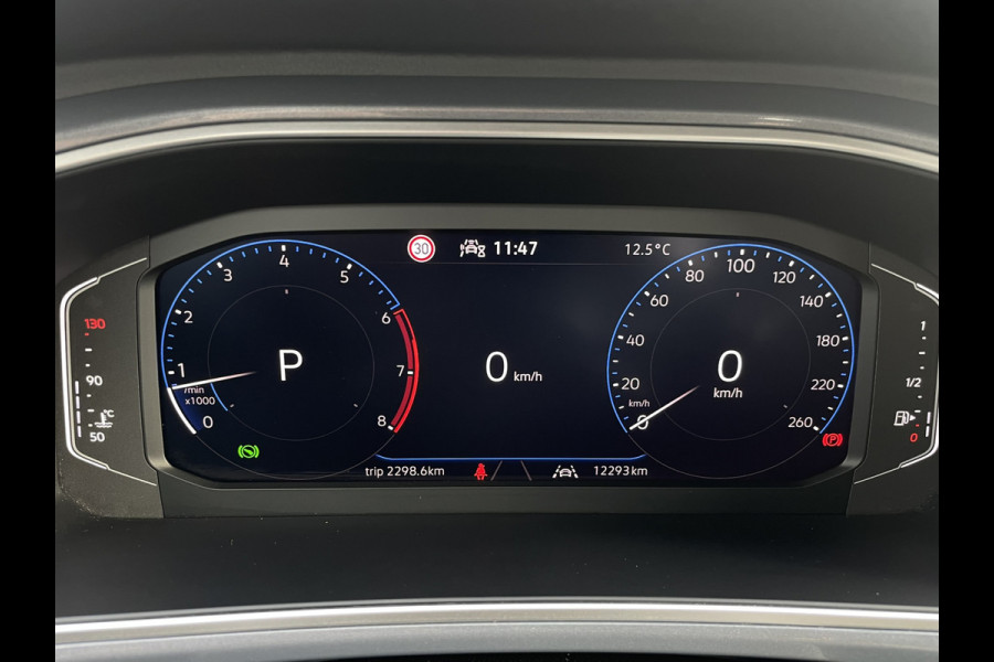 Volkswagen T-Roc 1.5 TSI Style | LED | Camera | Carplay | Climate