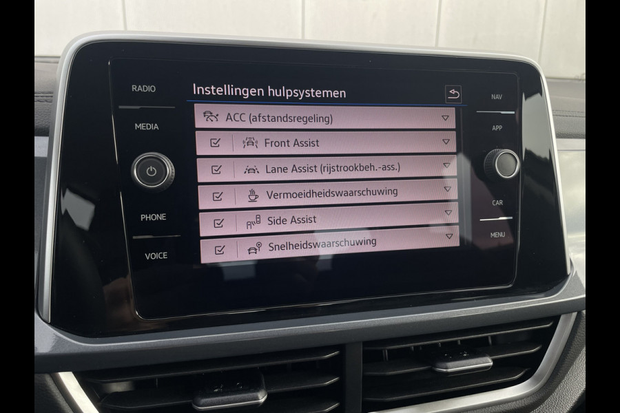 Volkswagen T-Roc 1.5 TSI Style | LED | Camera | Carplay | Climate