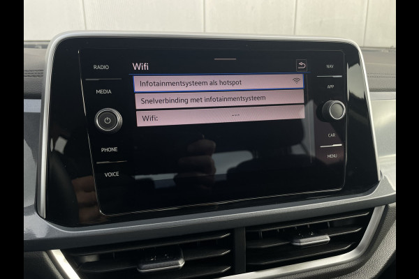 Volkswagen T-Roc 1.5 TSI Style | LED | Camera | Carplay | Climate