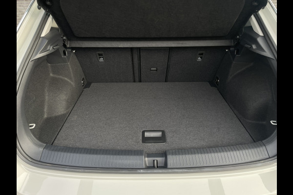 Volkswagen T-Roc 1.5 TSI Style | LED | Camera | Carplay | Climate
