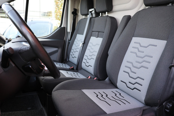 Ford Transit Custom 290 2.0 TDCI 170 PK L2H1 Limited | Standkachel | Navigatie | Stoelverwarming | Camera | Cruise control | Trekhaak | NAP Logisch | Dakdragers | Airco | 3-Zitter