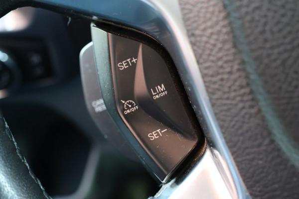 Ford Transit Custom 290 2.0 TDCI 170 PK L2H1 Limited | Standkachel | Navigatie | Stoelverwarming | Camera | Cruise control | Trekhaak | NAP Logisch | Dakdragers | Airco | 3-Zitter