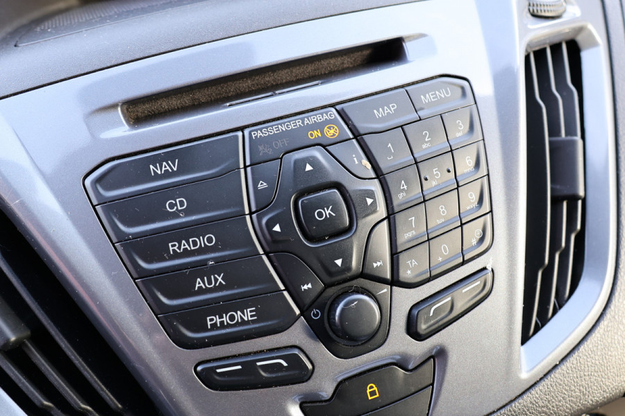 Ford Transit Custom 290 2.0 TDCI 170 PK L2H1 Limited | Standkachel | Navigatie | Stoelverwarming | Camera | Cruise control | Trekhaak | NAP Logisch | Dakdragers | Airco | 3-Zitter