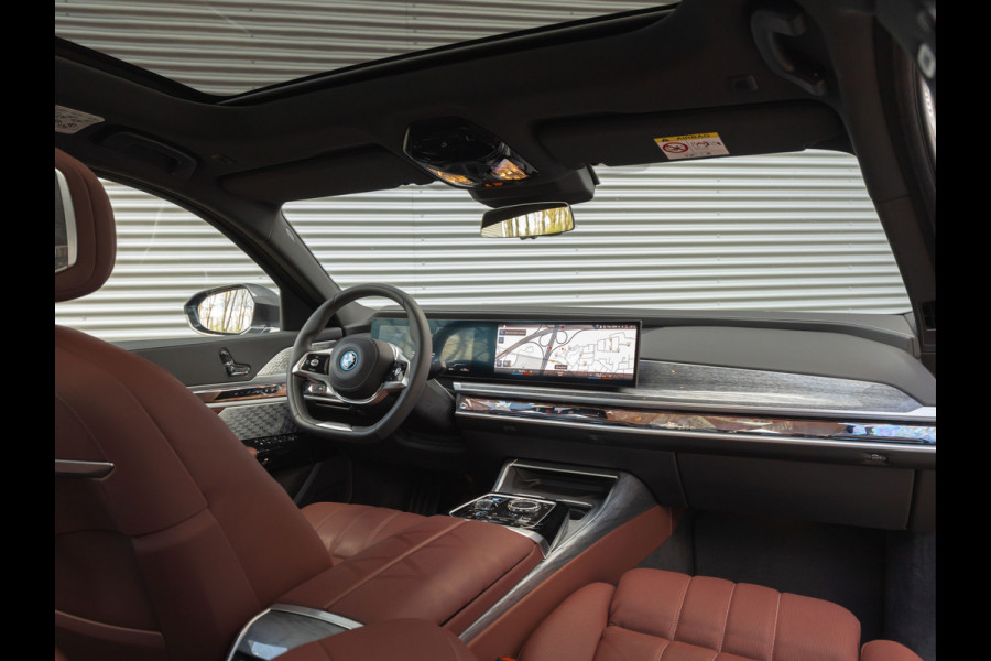 BMW i7 xDrive60 - Bowers & Wilkins - Automatische Deuren - Stoelventilatie + Massage