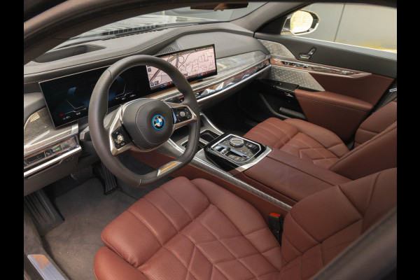 BMW i7 xDrive60 - Bowers & Wilkins - Automatische Deuren - Stoelventilatie + Massage