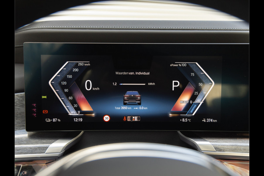 BMW i7 xDrive60 - Bowers & Wilkins - Automatische Deuren - Stoelventilatie + Massage