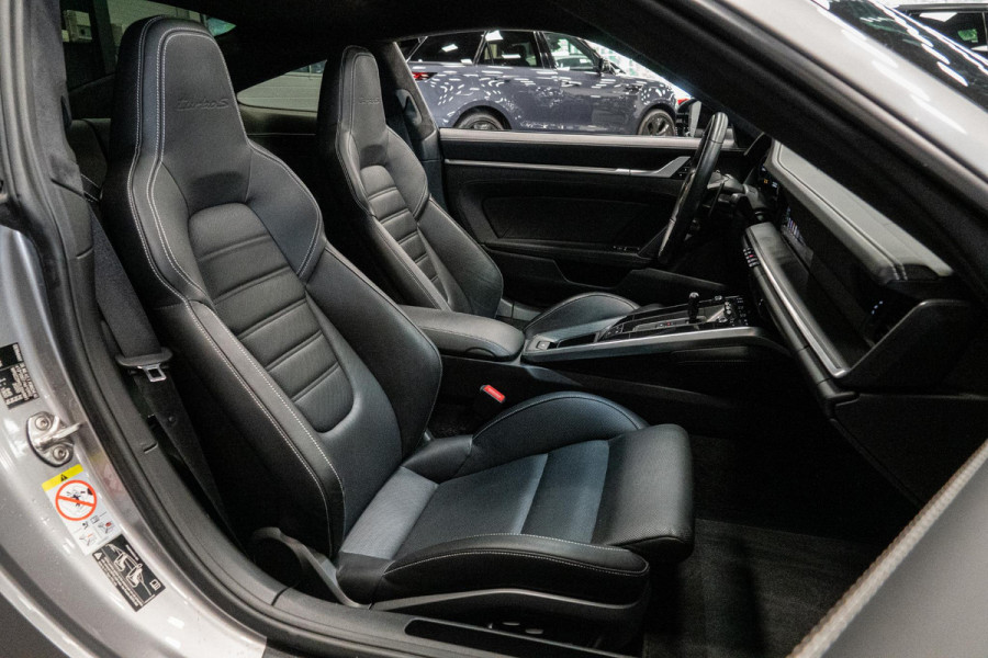 Porsche 911 3.8 Turbo S *Keramisch / Akrapovic / Carbon-interieur / BOSE / Schuif-/kanteldak*