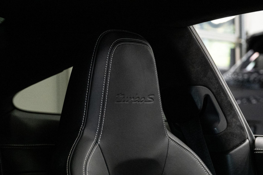 Porsche 911 3.8 Turbo S *Keramisch / Akrapovic / Carbon-interieur / BOSE / Schuif-/kanteldak*