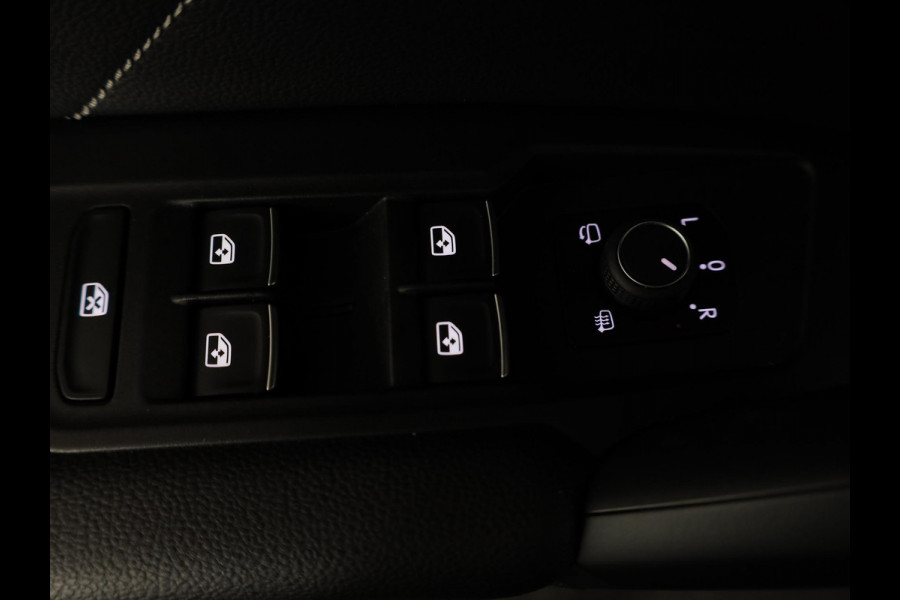 Volkswagen Tiguan 1.5 TSI R-Line Business 150pk DSG| Navi| 19'LM-velgen| Camera|Digital display