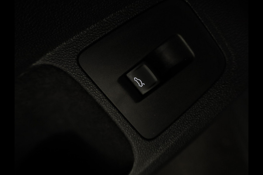 Volkswagen Tiguan 1.5 TSI R-Line Business 150pk DSG| Navi| 19'LM-velgen| Camera|Digital display