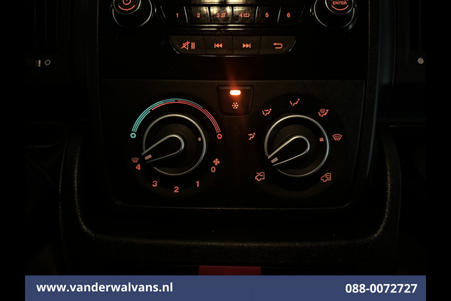 Peugeot Boxer 2.2 BlueHDi 120pk L1H1 Euro6 Airco | Dakdragers | 2500kg Trekhaak Bijrijdersbank