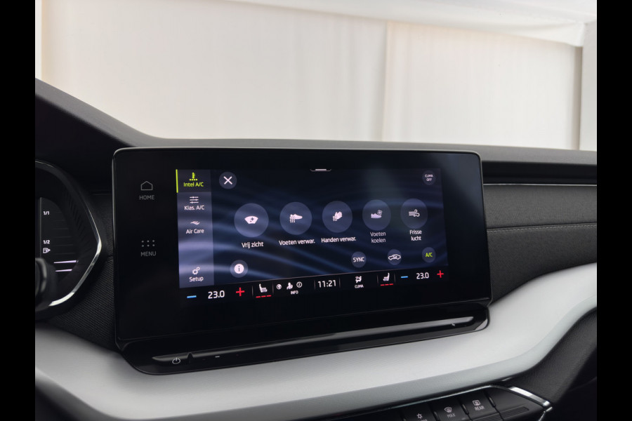 Škoda Octavia Combi 1.5 TSI First Edition (INCL.BTW) *FULL-LED | DIGI-COCKPIT | ADAPTIVE-CRUISE | LANE-ASSIST | HEATED-COMFORTSEATS | KEYLESS | AMBIENT-LIGHT | DAB+ | PRIVACY-GLASS | NAVI-FULLMAP | 18''ALU | TOWBAR*