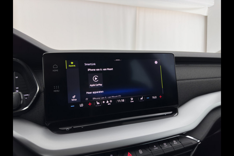 Škoda Octavia Combi 1.5 TSI First Edition (INCL.BTW) *FULL-LED | DIGI-COCKPIT | ADAPTIVE-CRUISE | LANE-ASSIST | HEATED-COMFORTSEATS | KEYLESS | AMBIENT-LIGHT | DAB+ | PRIVACY-GLASS | NAVI-FULLMAP | 18''ALU | TOWBAR*