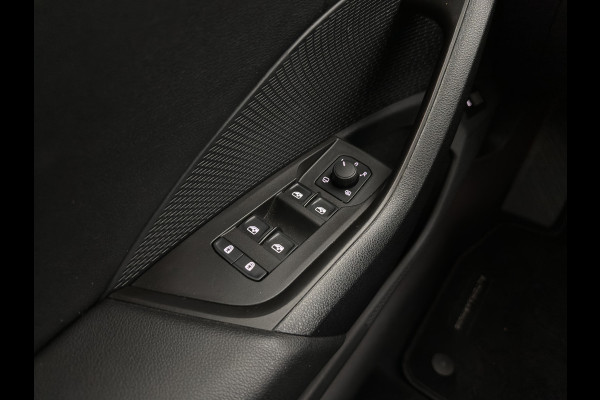 Škoda Octavia Combi 1.5 TSI First Edition (INCL.BTW) *FULL-LED | DIGI-COCKPIT | ADAPTIVE-CRUISE | LANE-ASSIST | HEATED-COMFORTSEATS | KEYLESS | AMBIENT-LIGHT | DAB+ | PRIVACY-GLASS | NAVI-FULLMAP | 18''ALU | TOWBAR*