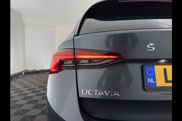 Škoda Octavia Combi 1.5 TSI First Edition (INCL.BTW) *FULL-LED | DIGI-COCKPIT | ADAPTIVE-CRUISE | LANE-ASSIST | HEATED-COMFORTSEATS | KEYLESS | AMBIENT-LIGHT | DAB+ | PRIVACY-GLASS | NAVI-FULLMAP | 18''ALU | TOWBAR*