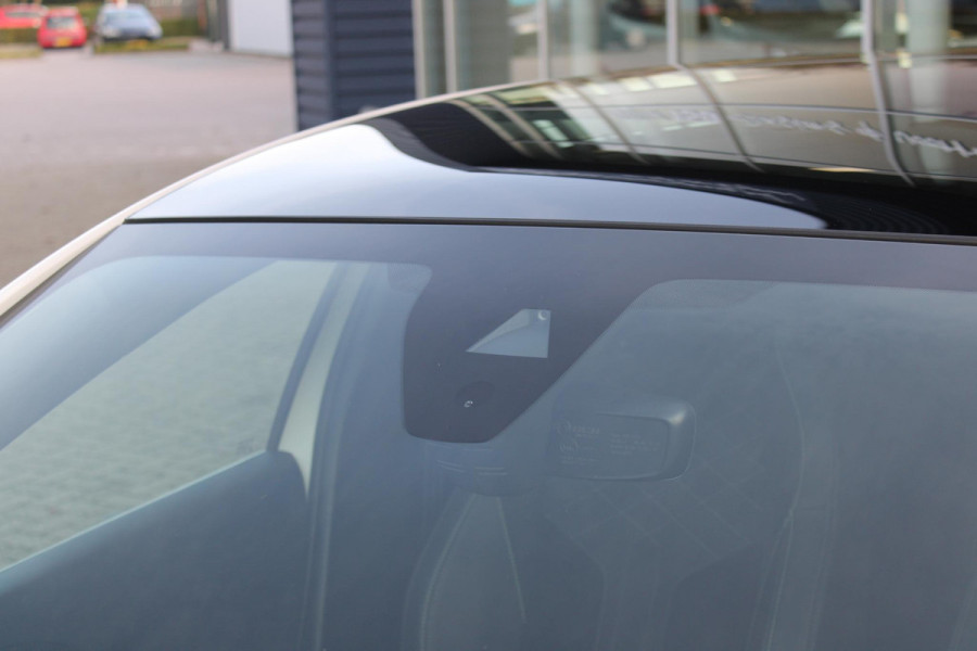 Peugeot 208 1.2 130PK AUTOMAAT GT PACK | BLACK PACK | PANORAMA DAK | ALCANTARA BEKLEDING | ACHTERUITRIJ CAMERA | ADAPTIVE CRUISE CONTROL | FULL LED KOPLAMPEN | 3-D INSTRUMENTENPANEEL | STOEL VERWARMING | 17" LICHTMETALEN VELGEN | ALL SEASON BANDEN | DODEHOEK DETECTIE | NAVIGATIE | APPLE CARPLAY/ANDROID AUTO | DAB+ RADIO |