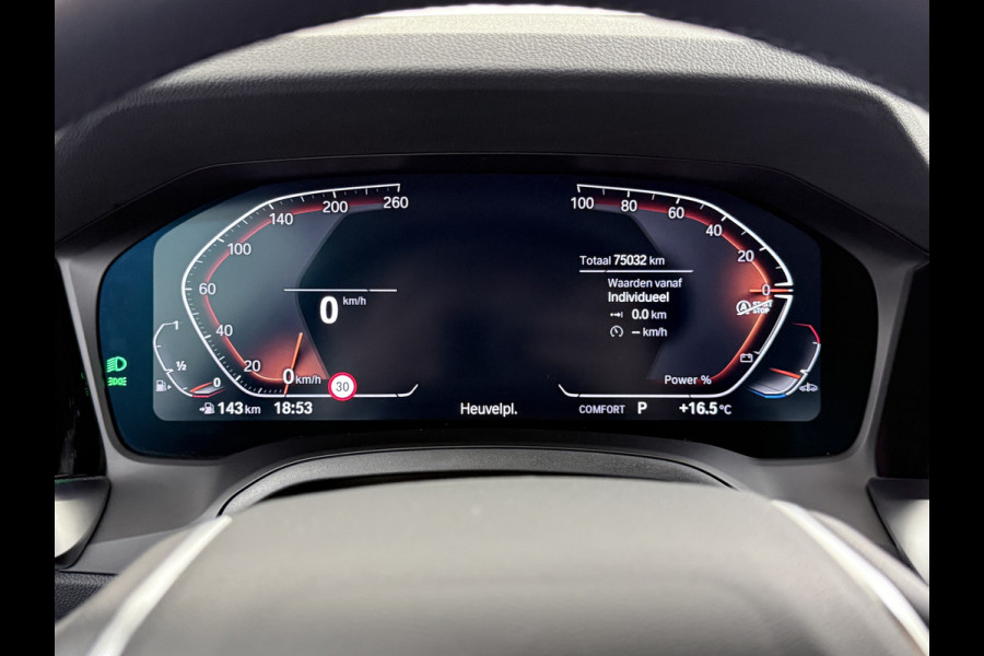 BMW 3-serie 320i 2.0T 184pk AUT-8 Navi-Pro Apple Carplay Android Bordherk. Sport Line Shadow-Line Sportstoel+ 1/2 Leer PDC-a+v Teleservice D HiFi+9speakers Drive-Assist LED Connected-Services LED Live Cockpit Pro Active guard DAB WiFi 1600kg trekvermogen