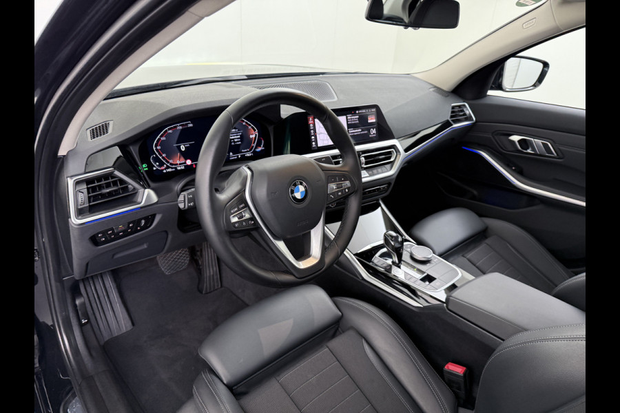 BMW 3-serie 320i 2.0T 184pk AUT-8 Navi-Pro Apple Carplay Android Bordherk. Sport Line Shadow-Line Sportstoel+ 1/2 Leer PDC-a+v Teleservice D HiFi+9speakers Drive-Assist LED Connected-Services LED Live Cockpit Pro Active guard DAB WiFi 1600kg trekvermogen