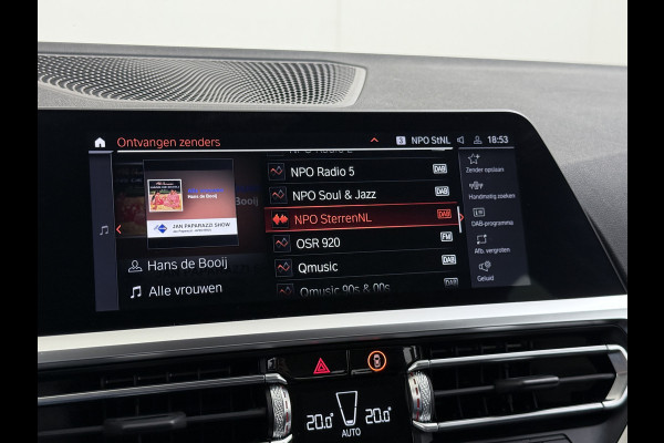 BMW 3-serie 320i 2.0T 184pk AUT-8 Navi-Pro Apple Carplay Android Bordherk. Sport Line Shadow-Line Sportstoel+ 1/2 Leer PDC-a+v Teleservice D HiFi+9speakers Drive-Assist LED Connected-Services LED Live Cockpit Pro Active guard DAB WiFi 1600kg trekvermogen