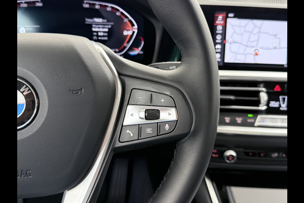 BMW 3-serie 320i 2.0T 184pk AUT-8 Navi-Pro Apple Carplay Android Bordherk. Sport Line Shadow-Line Sportstoel+ 1/2 Leer PDC-a+v Teleservice D HiFi+9speakers Drive-Assist LED Connected-Services LED Live Cockpit Pro Active guard DAB WiFi 1600kg trekvermogen