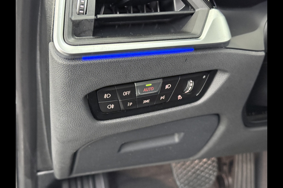 BMW 3-serie 320i 2.0T 184pk AUT-8 Navi-Pro Apple Carplay Android Bordherk. Sport Line Shadow-Line Sportstoel+ 1/2 Leer PDC-a+v Teleservice D HiFi+9speakers Drive-Assist LED Connected-Services LED Live Cockpit Pro Active guard DAB WiFi 1600kg trekvermogen